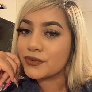 Meet your Posher, Angelina